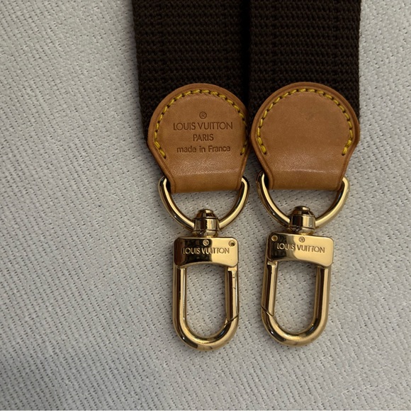 Excellent condition authentic strap. - Picture 3 of 9